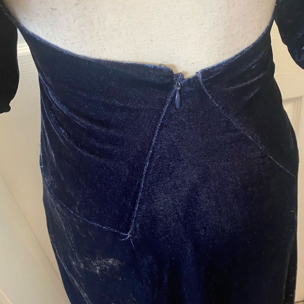 BCBG MaxAzria Runway crushed velvet maxi dress, size 0 - Picture 10 of 12